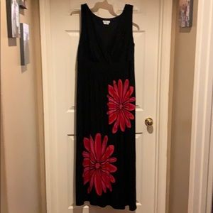 Black dress with accent flowers full length 18 W